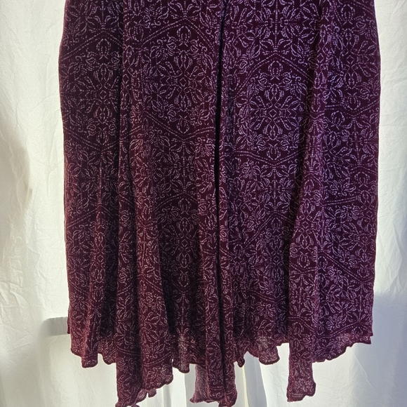 Hanky Hem Casual Dress - Picture 9 of 10